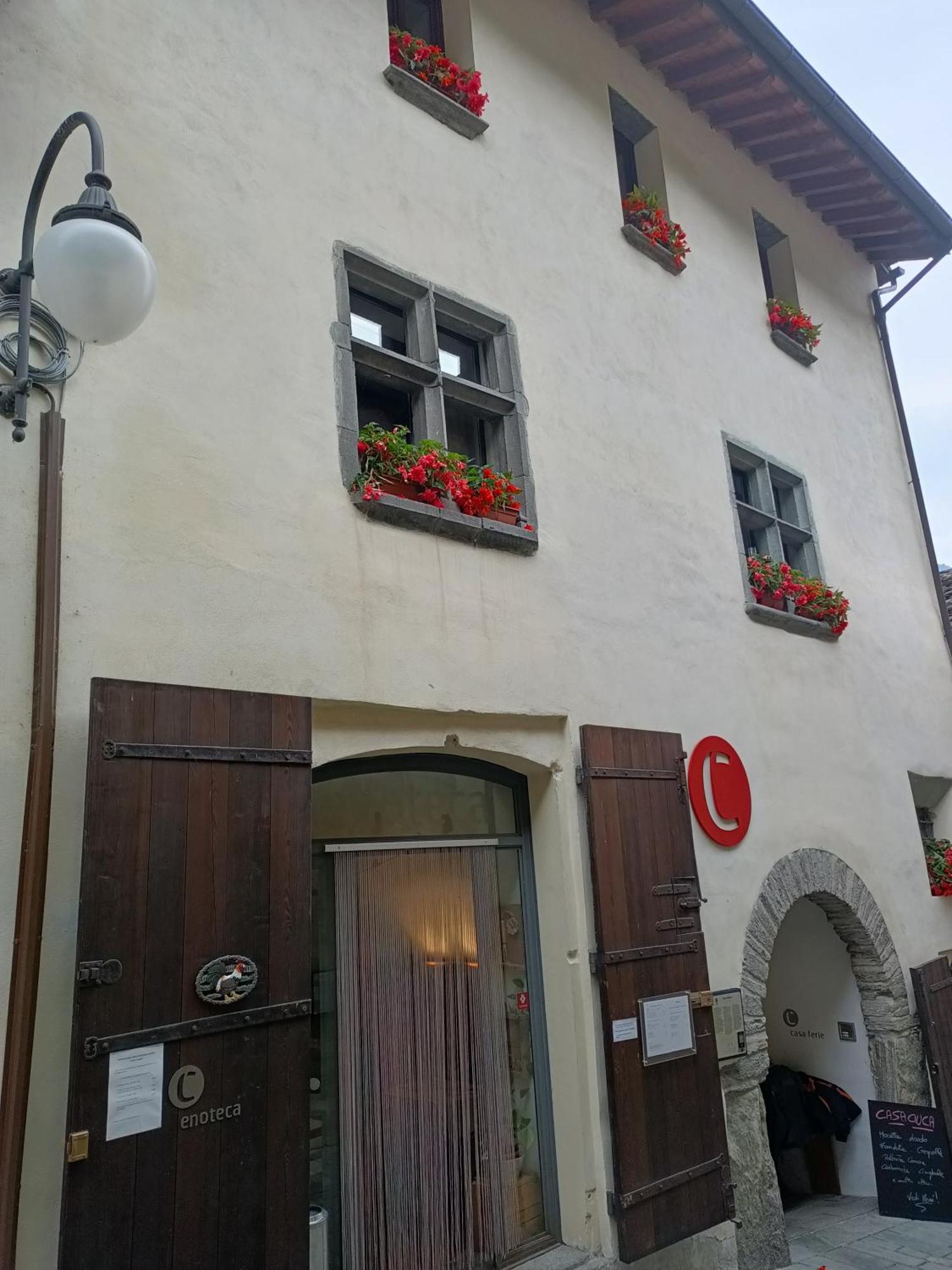 Auberge de jeunesse Casa Ciuca à Bard Extérieur photo